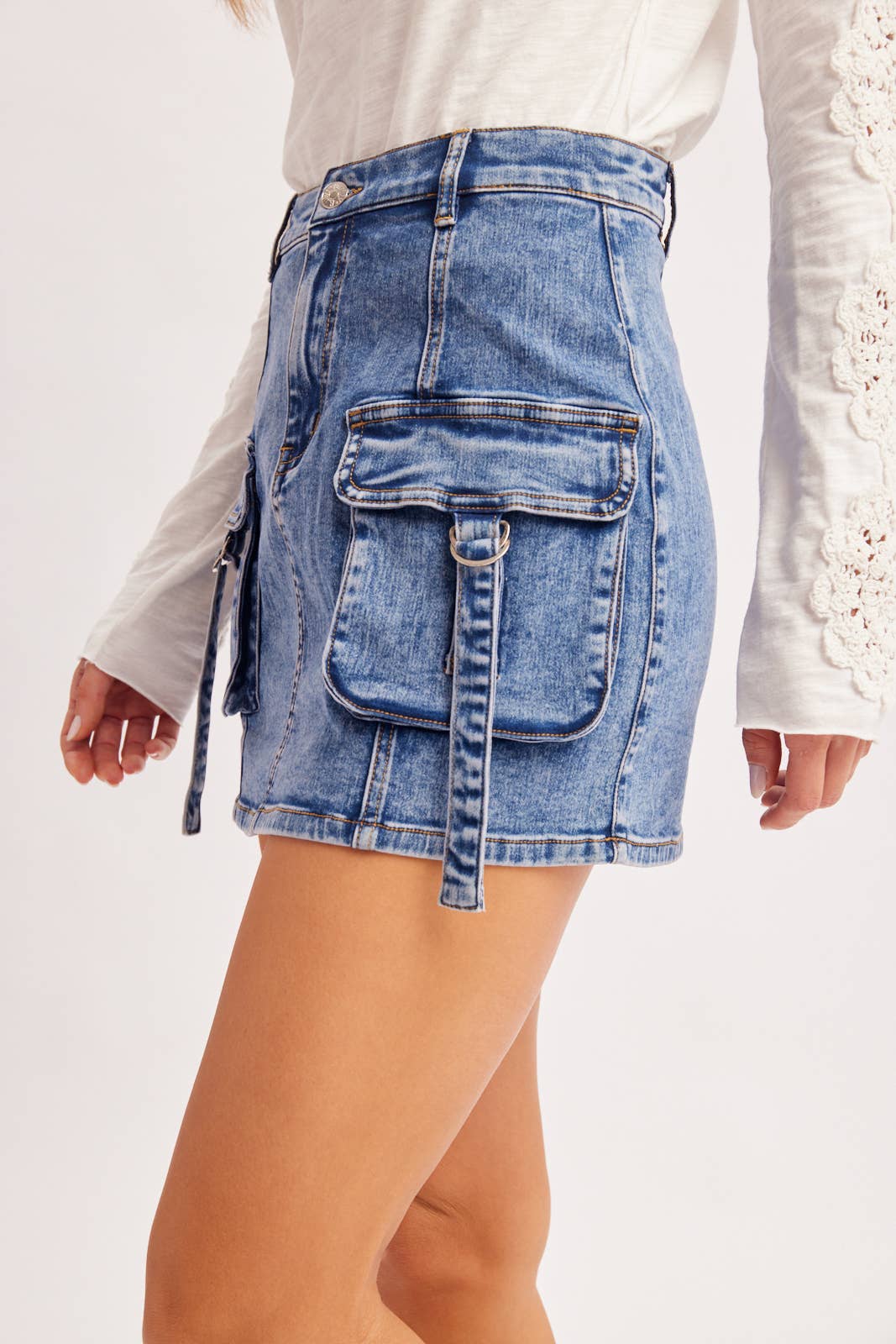 UTILITY CARGO DENIM MINI SKIRT