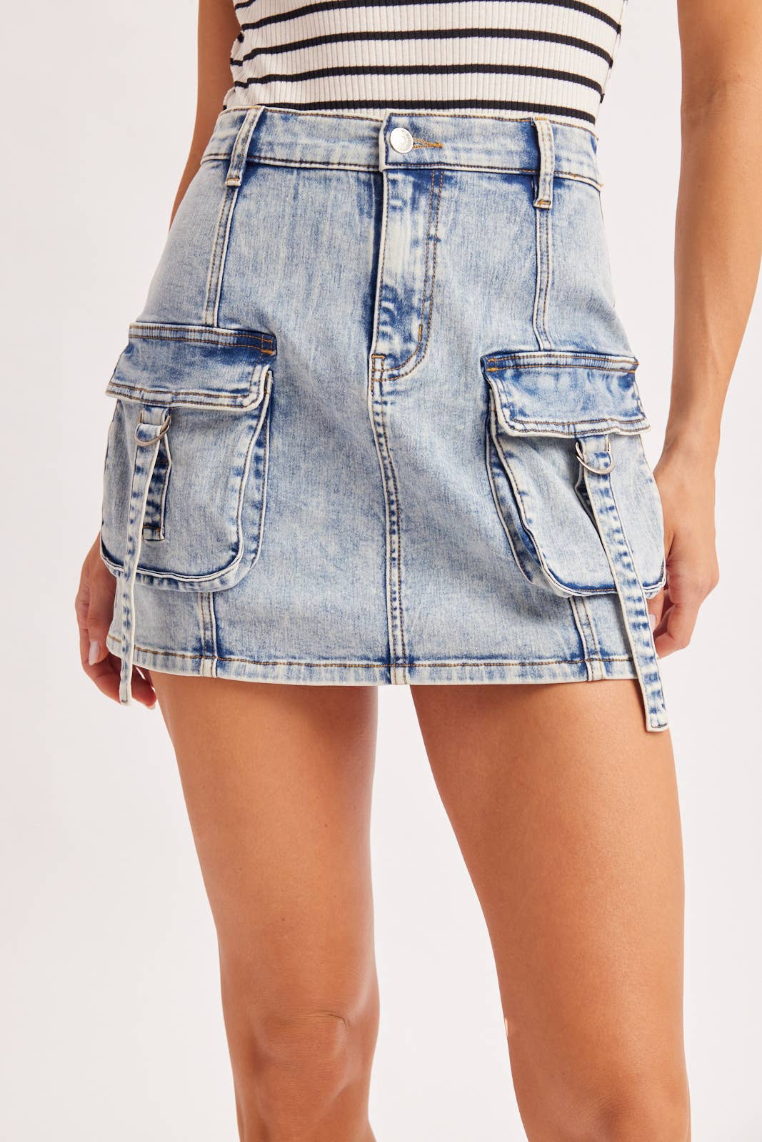 UTILITY CARGO DENIM MINI SKIRT