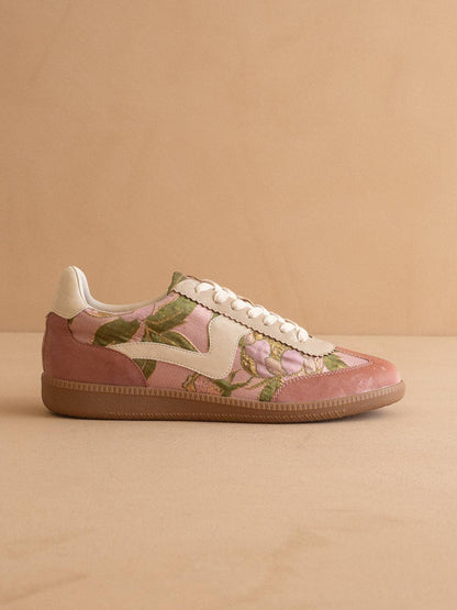 Kyla Sneakers