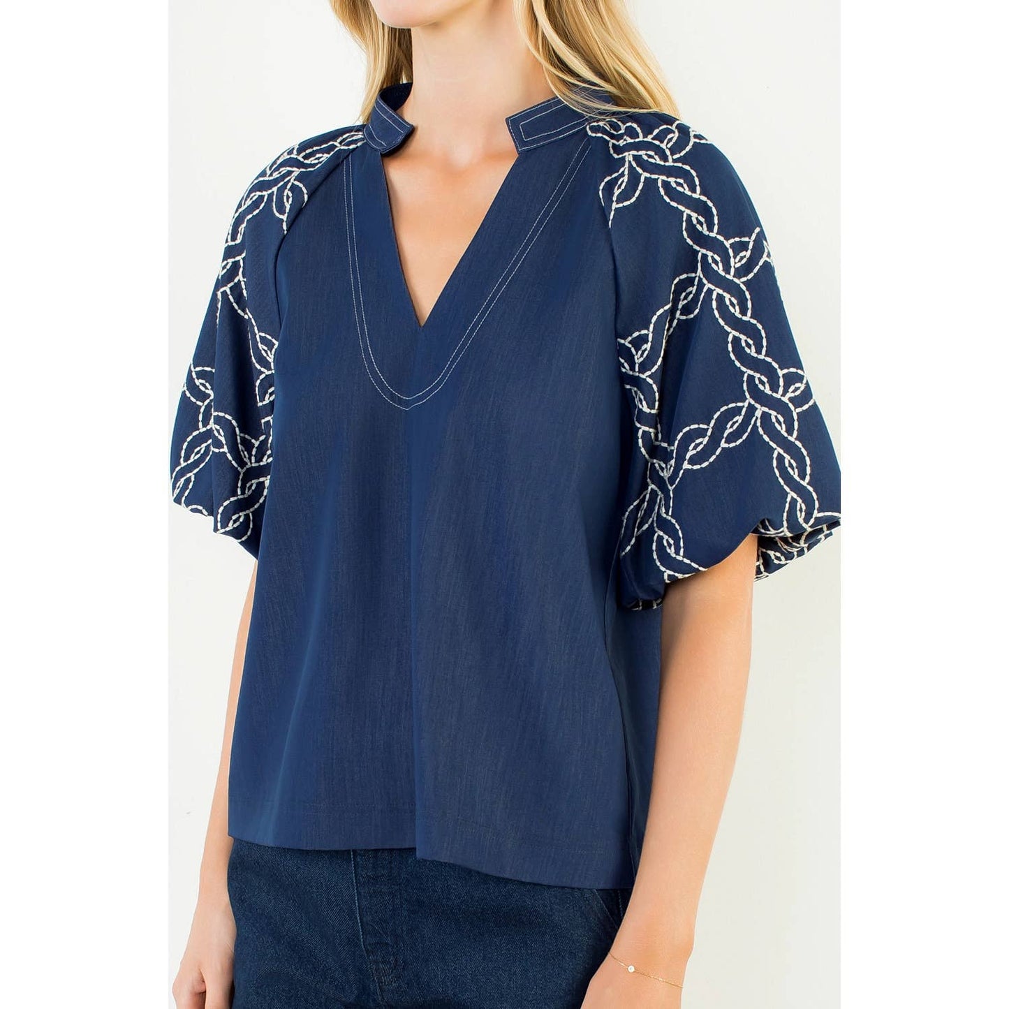 Emory Embroidered Sleeve ( Navy or Brown )